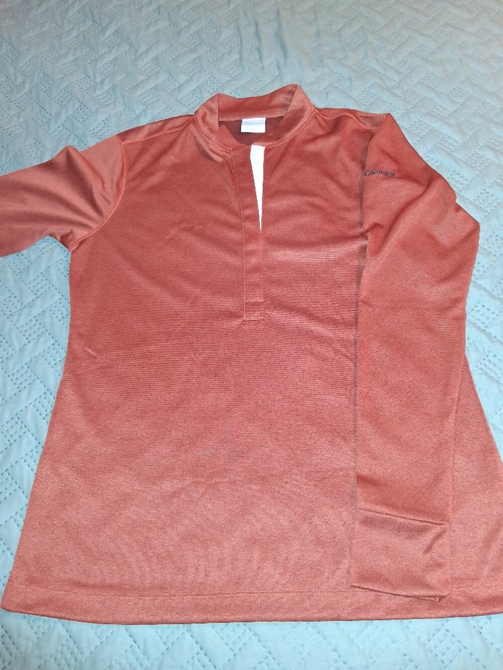 Like New! Columbia Long Sleeve Henley-size XL